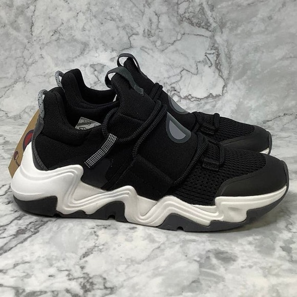 NEW! Champion Size 5.5 Youth Hyper C Link Shoe Athletic Black L9-1 - Picture 3 of 9